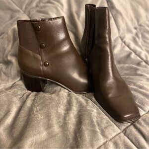 Nicole, Packard, dark brown booties size 9 1/2